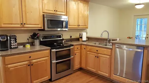 6070 Beaver Spring Rd, Gloucester, VA 23061 photo 7