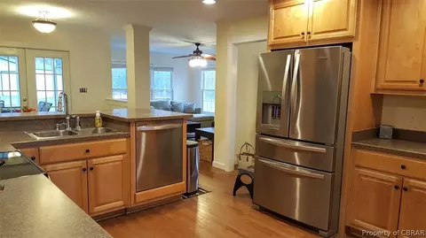 6070 Beaver Spring Rd, Gloucester, VA 23061 photo 6