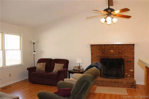 7981 Tranquil Dr, Gloucester, VA 23061 photo 4