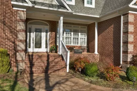 9496 Chapman Forest Ln, Gloucester, VA 23061 photo 4