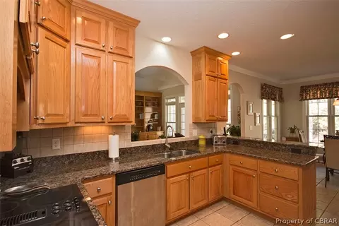 9496 Chapman Forest Ln, Gloucester, VA 23061 photo 16