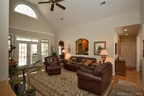 9496 Chapman Forest Ln, Gloucester, VA 23061 photo 11