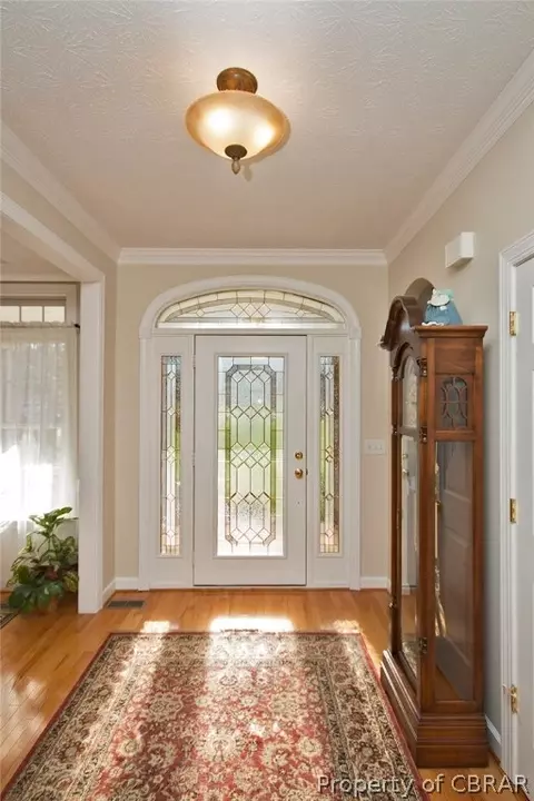 9496 Chapman Forest Ln, Gloucester, VA 23061 photo 5