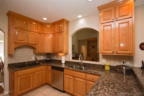 9496 Chapman Forest Ln, Gloucester, VA 23061 photo 13