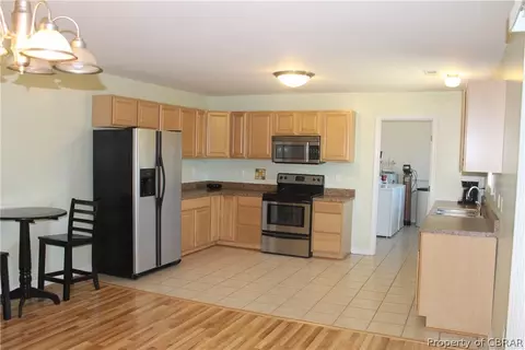 311 Plainview Rd, Topping, VA 23169 photo 3