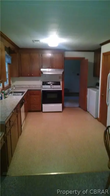 542 E 18th, West Point, VA 23181 photo 8