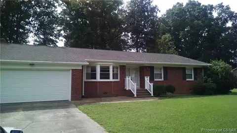 542 E 18th, West Point, VA 23181 photo 4