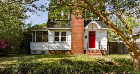 141 Apple Ave, Hampton, VA 23661 photo 4