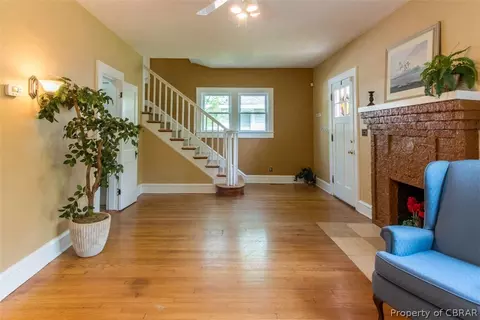141 Apple Ave, Hampton, VA 23661 photo 8