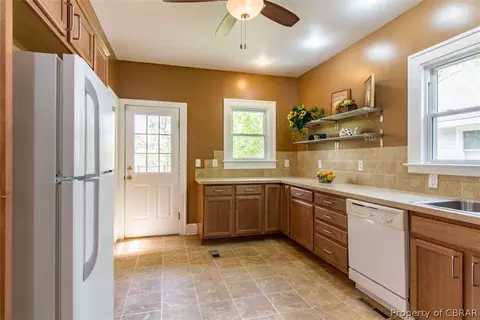 141 Apple Ave, Hampton, VA 23661 photo 16