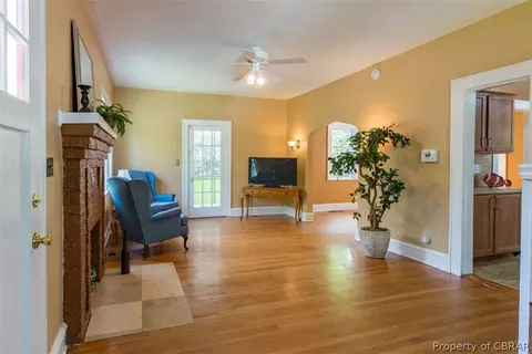 141 Apple Ave, Hampton, VA 23661 photo 6