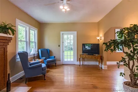 141 Apple Ave, Hampton, VA 23661 photo 10