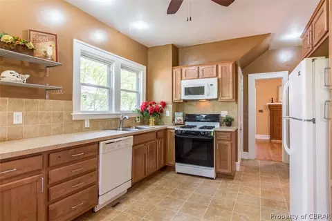 141 Apple Ave, Hampton, VA 23661 photo 17