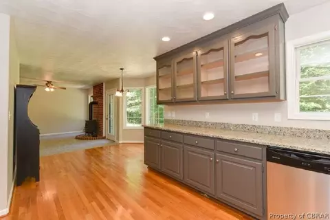 7391 Honeywind Rd, Gloucester, VA 23061 photo 10