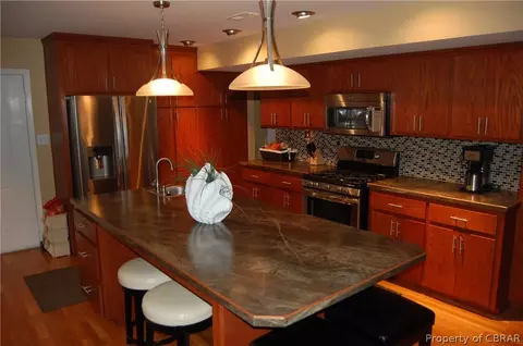 8376 Adams Ct, Gloucester, VA 23061 photo 3