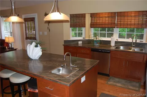 8376 Adams Ct, Gloucester, VA 23061 photo 7