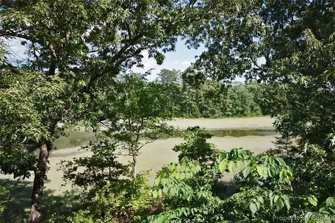 6475 Allmondsville Rd, Gloucester, VA 23061 photo 3