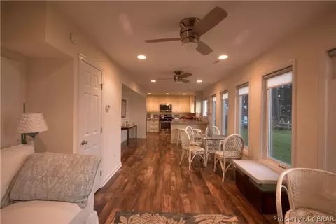 6819 Riverview Park Cir, Gloucester, VA 23061 photo 6
