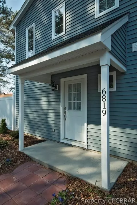 6819 Riverview Park Cir, Gloucester, VA 23061 photo 4