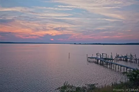 6819 Riverview Park Cir, Gloucester, VA 23061 photo 17