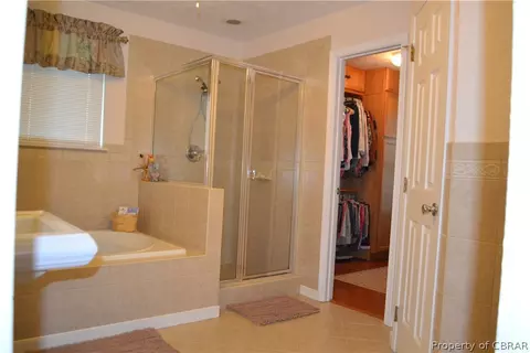 8088 Guinea Rd, Hayes, VA 23072 photo 11