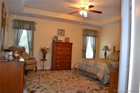 8088 Guinea Rd, Hayes, VA 23072 photo 9