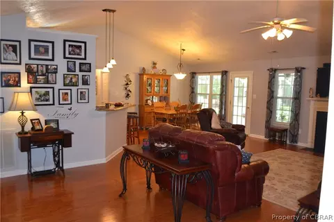 8088 Guinea Rd, Hayes, VA 23072 photo 12