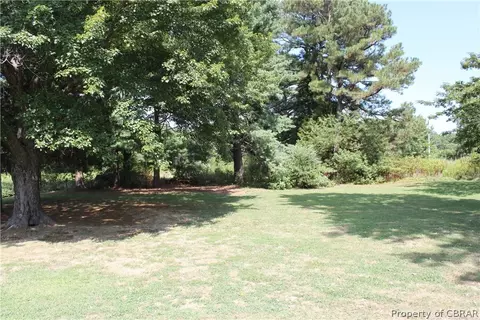 7121 Rosehill Rd, Gloucester, VA 23061 photo 4