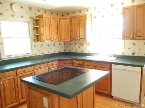 9802 Anchorage Ln, Gloucester, VA 23061 photo 12