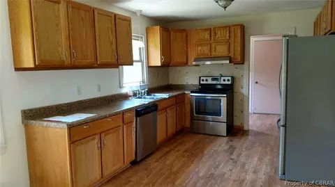 3318 Pine Grove Rd, Gloucester, VA 23061 photo 2