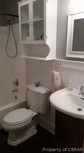 7017 Fox Mill Run Dr, Gloucester, VA 23061 photo 2