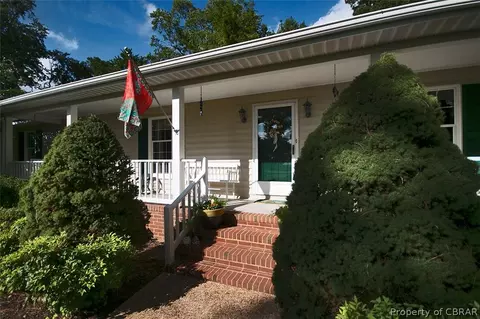 5767 Ware Neck Rd, Gloucester, VA 23061 photo 4