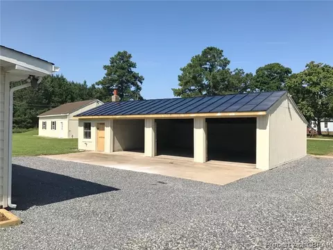 2181 Greys Point Rd, Topping, VA 23169 photo 7