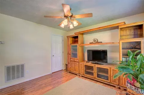 7510 Founders Mill Way, Gloucester, VA 23061 photo 4