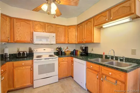 7510 Founders Mill Way, Gloucester, VA 23061 photo 12