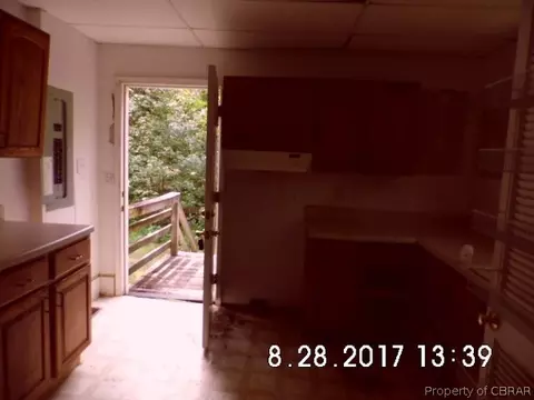 143 Berkeley Town Rd, Lanexa, VA 23089 photo 2