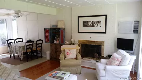 12037 Roane Ave, Gloucester, VA 23061 photo 10