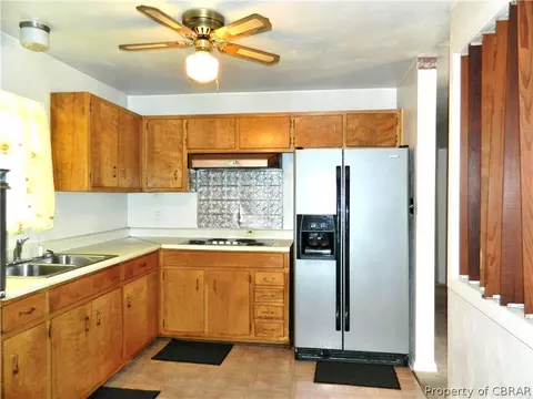 3318 W Weaver Rd, Hampton, VA 23666 photo 3