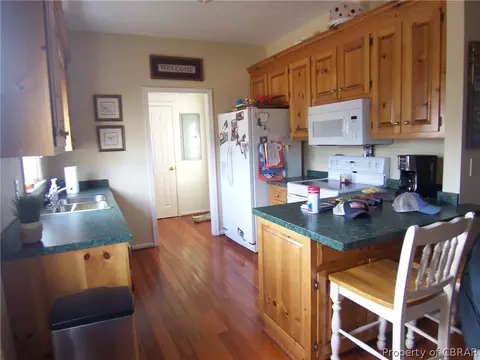 581 General Puller Hwy, Saluda, VA 23149 photo 7