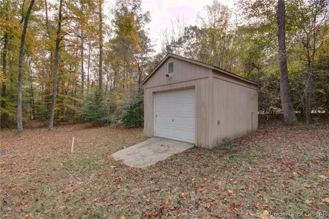 9615 Spring Branch Dr, North, VA 23128 photo 25