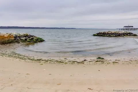 1384 Mercer Rd, Gloucester Point, VA 23062 photo 27