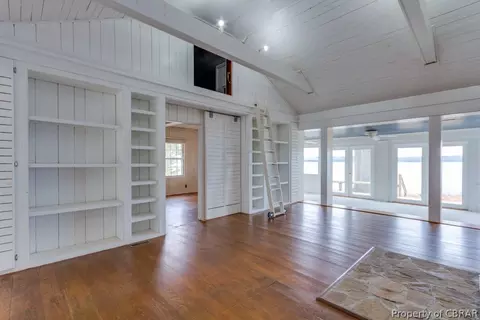 1384 Mercer Rd, Gloucester Point, VA 23062 photo 7