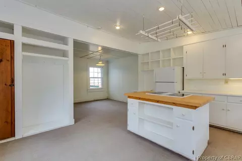 1384 Mercer Rd, Gloucester Point, VA 23062 photo 17