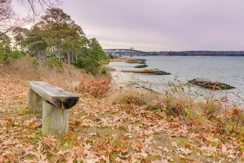 1384 Mercer Rd, Gloucester Point, VA 23062 photo 26