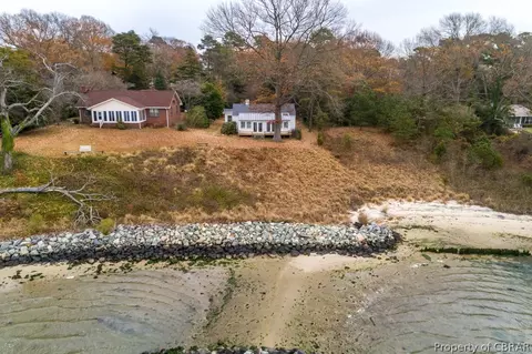 1384 Mercer Rd, Gloucester Point, VA 23062 photo 29
