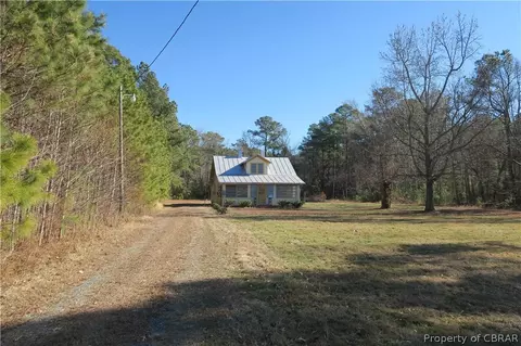 44 E Senora Rd, Lancaster, VA 22503 photo 2