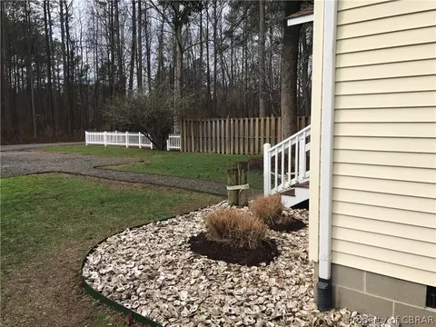 141 Maple Ave, Mathews, VA 23109 photo 18