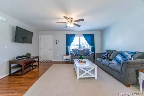 9034 Chriscoe Ln, Gloucester, VA 23061 photo 11