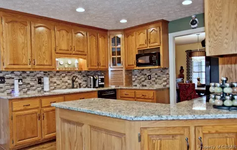 7875 Snowhaven Ln, Gloucester, VA 23061 photo 7