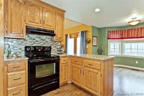 7875 Snowhaven Ln, Gloucester, VA 23061 photo 9